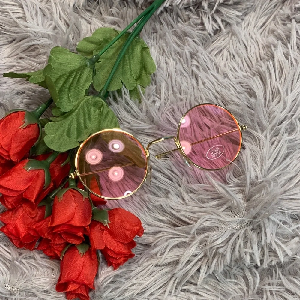 🌹Pretty in Pink Retro Hippie Style Gold Frame Round Pink UV400 Sunglasses • NWOT